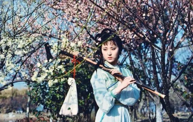 新《上错花轿嫁对郎》来了,对比服化道,黄奕小李琳真是“天仙”休闲区蓝鸢梦想 - Www.slyday.coM 新《上错花轿嫁对郎》来了,对比服化道,黄奕小李琳真是“天仙”休闲区蓝鸢梦想 - Www.slyday.coM