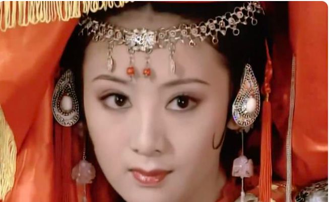 新《上错花轿嫁对郎》来了,对比服化道,黄奕小李琳真是“天仙”休闲区蓝鸢梦想 - Www.slyday.coM 新《上错花轿嫁对郎》来了,对比服化道,黄奕小李琳真是“天仙”休闲区蓝鸢梦想 - Www.slyday.coM