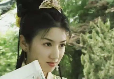 新《上错花轿嫁对郎》来了,对比服化道,黄奕小李琳真是“天仙”休闲区蓝鸢梦想 - Www.slyday.coM 新《上错花轿嫁对郎》来了,对比服化道,黄奕小李琳真是“天仙”休闲区蓝鸢梦想 - Www.slyday.coM