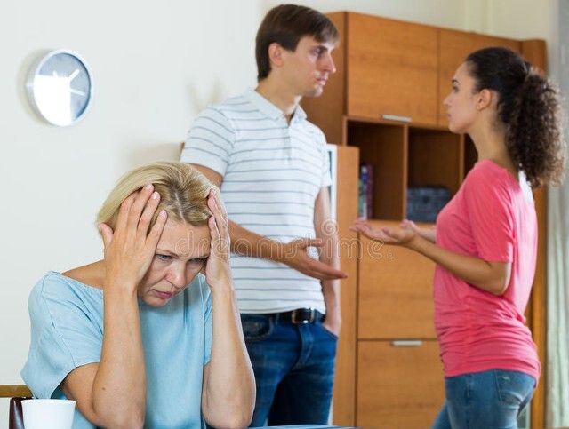 婆婆不满孙女与自己不亲，跟儿媳大吵，儿子：我不想成为一个光棍休闲区蓝鸢梦想 - Www.slyday.coM