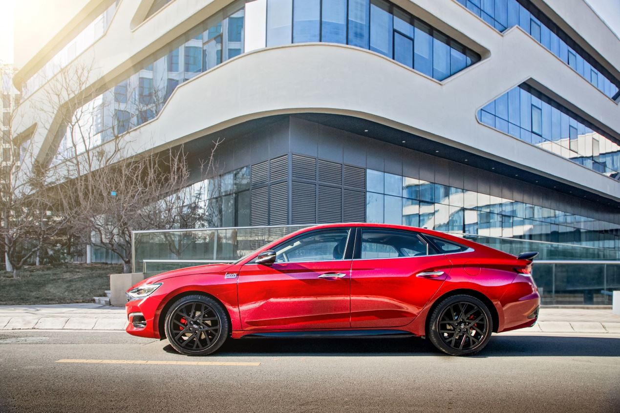 告别千篇一律21款菲斯塔驾驭随心燃起无限的勇气与热爱