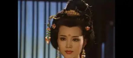 新《上错花轿嫁对郎》来了,对比服化道,黄奕小李琳真是“天仙”休闲区蓝鸢梦想 - Www.slyday.coM 新《上错花轿嫁对郎》来了,对比服化道,黄奕小李琳真是“天仙”休闲区蓝鸢梦想 - Www.slyday.coM