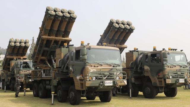 俄乌交战，韩国背后捅刀子，宣布军援乌克兰，俄罗斯白给导弹技术休闲区蓝鸢梦想 - Www.slyday.coM