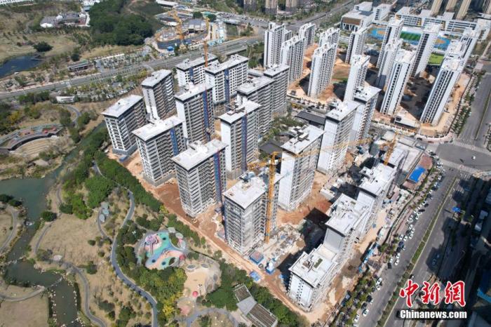 The picture shows an aerial photo of a building under construction in Fuzhou on March 11. (UAV photo) Photo by China News Agency reporter Wang Dongming