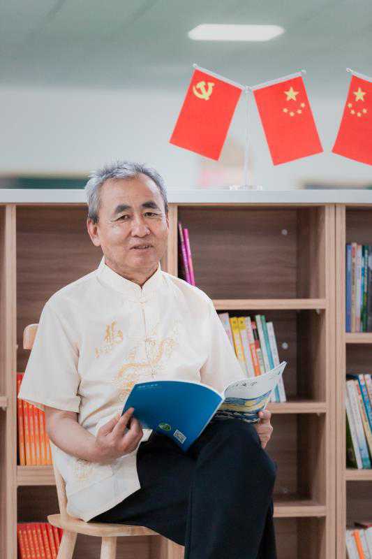 吴伯箫散文奖/拾草(散文)