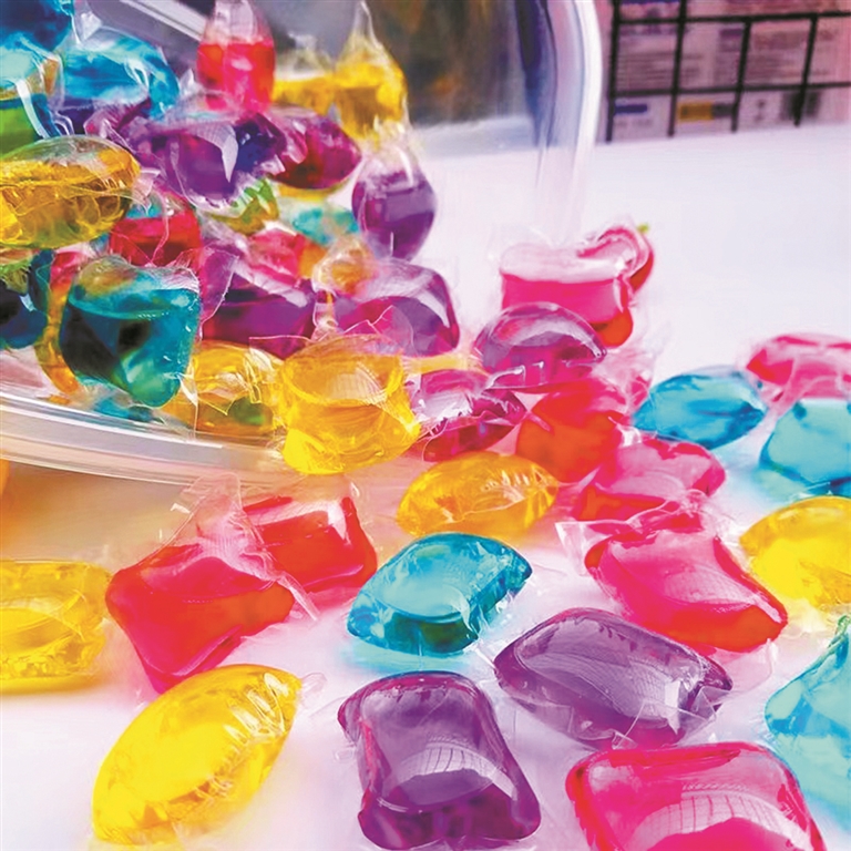 一龄童误将洗衣凝珠当糖果吞食休闲区蓝鸢梦想 - Www.slyday.coM