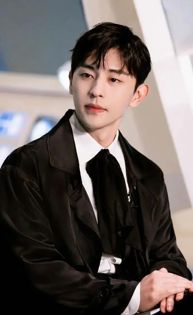 千万粉瞬间清零，品牌纷纷解约，因偷逃税被罚1.06亿的邓伦凉透了休闲区蓝鸢梦想 - Www.slyday.coM