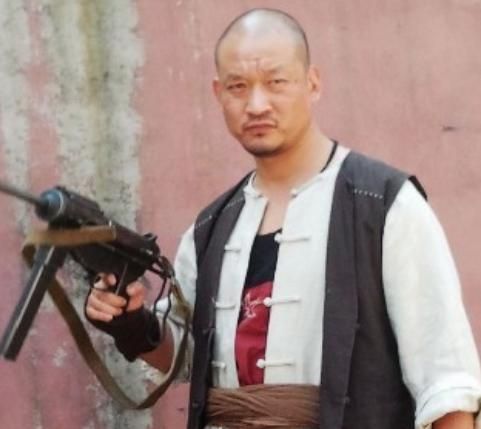 征服再迎售后韩跃平胡大海ktv唱歌观众怕他们喝扎啤