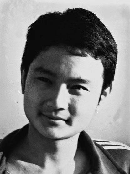 欧阳奋强为拍戏异地恋三年巅峰时和初恋结婚儿子成一生的痛