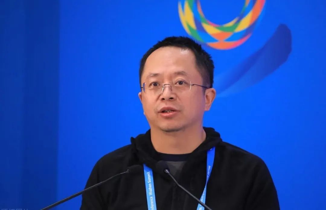 女王们的权力游戏__财经头条