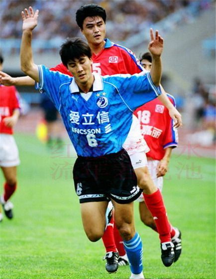 25年前今天大连万达全连班20中国国米当时教练球员中4人已离世