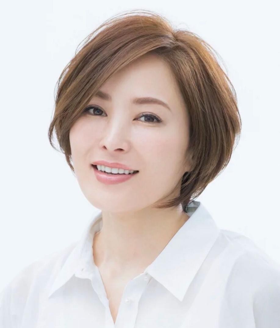 40岁女人选短发牢记3要3不要原则既优雅得体还减龄时尚