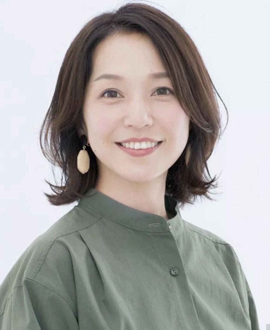 牢记"3要3不要"原则,既优雅得体还减龄时尚|短发|大卷|发型_新浪新闻