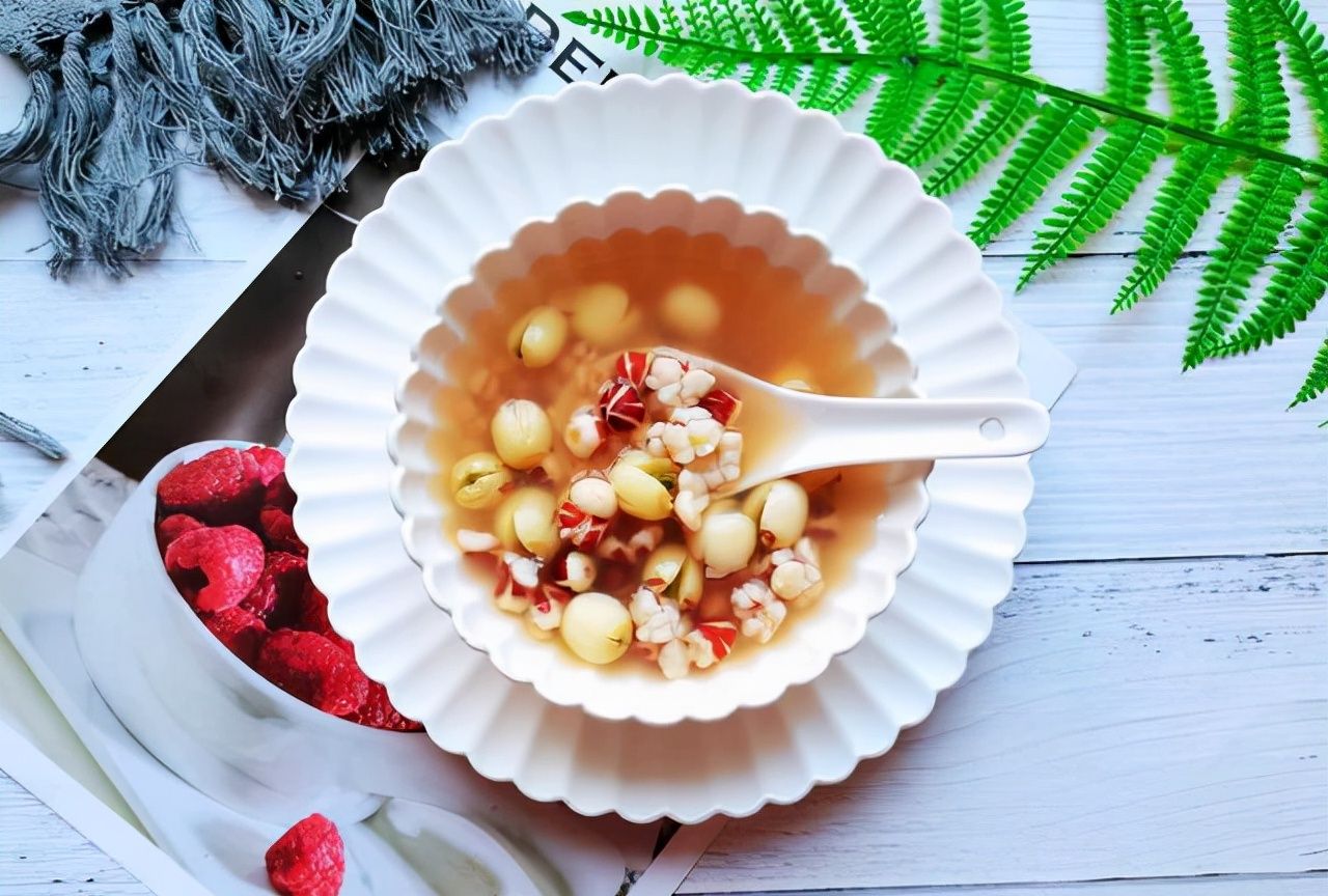 汤品系列三芡实莲子薏米汤好喝又营养还能解春困清心火