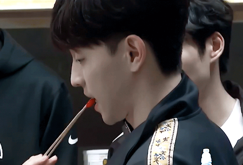 从石家庄伴郎到石家庄之光,资产上亿也不满足,邓伦的格局有多小休闲区蓝鸢梦想 - Www.slyday.coM 从石家庄伴郎到石家庄之光,资产上亿也不满足,邓伦的格局有多小休闲区蓝鸢梦想 - Www.slyday.coM