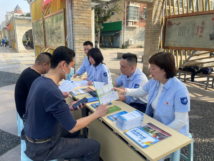 我为群众办实事 供水服务进社区 武昌营业所把惠企政策送上门休闲区蓝鸢梦想 - Www.slyday.coM 我为群众办实事 供水服务进社区 武昌营业所把惠企政策送上门休闲区蓝鸢梦想 - Www.slyday.coM