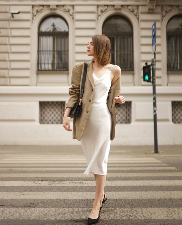 法式博主constance复古法式风情穿搭 慵懒优雅又迷人|复古|丝巾|白色