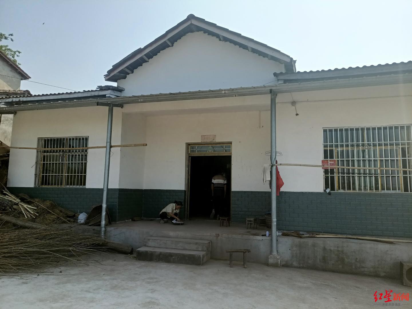 儿子外出打工失联近七年 家人：性格内向，曾因只想留在家跟父亲赌气休闲区蓝鸢梦想 - Www.slyday.coM