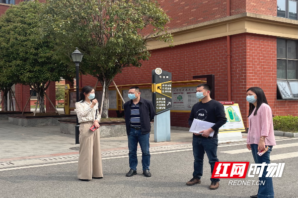 天元区教育局党委书记局长龙超俊督查凿石小学疫情防控工作
