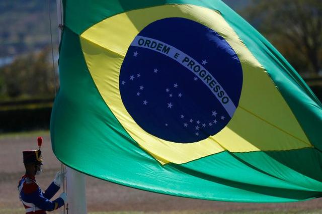 这国首次发现2例德尔塔和奥密克戎结合的变种毒株感染病例！休闲区蓝鸢梦想 - Www.slyday.coM