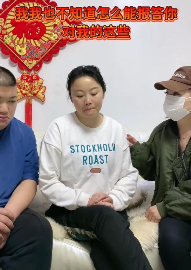 草帽姐收留老公前女友让其住自家仓库情绪低落多次哽咽显无奈