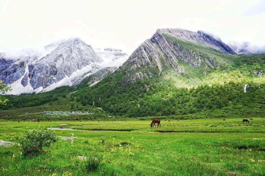 国内值得一去的10个旅行地,美得像一幅画,疫情过后,就出发吧休闲区蓝鸢梦想 - Www.slyday.coM 国内值得一去的10个旅行地,美得像一幅画,疫情过后,就出发吧休闲区蓝鸢梦想 - Www.slyday.coM