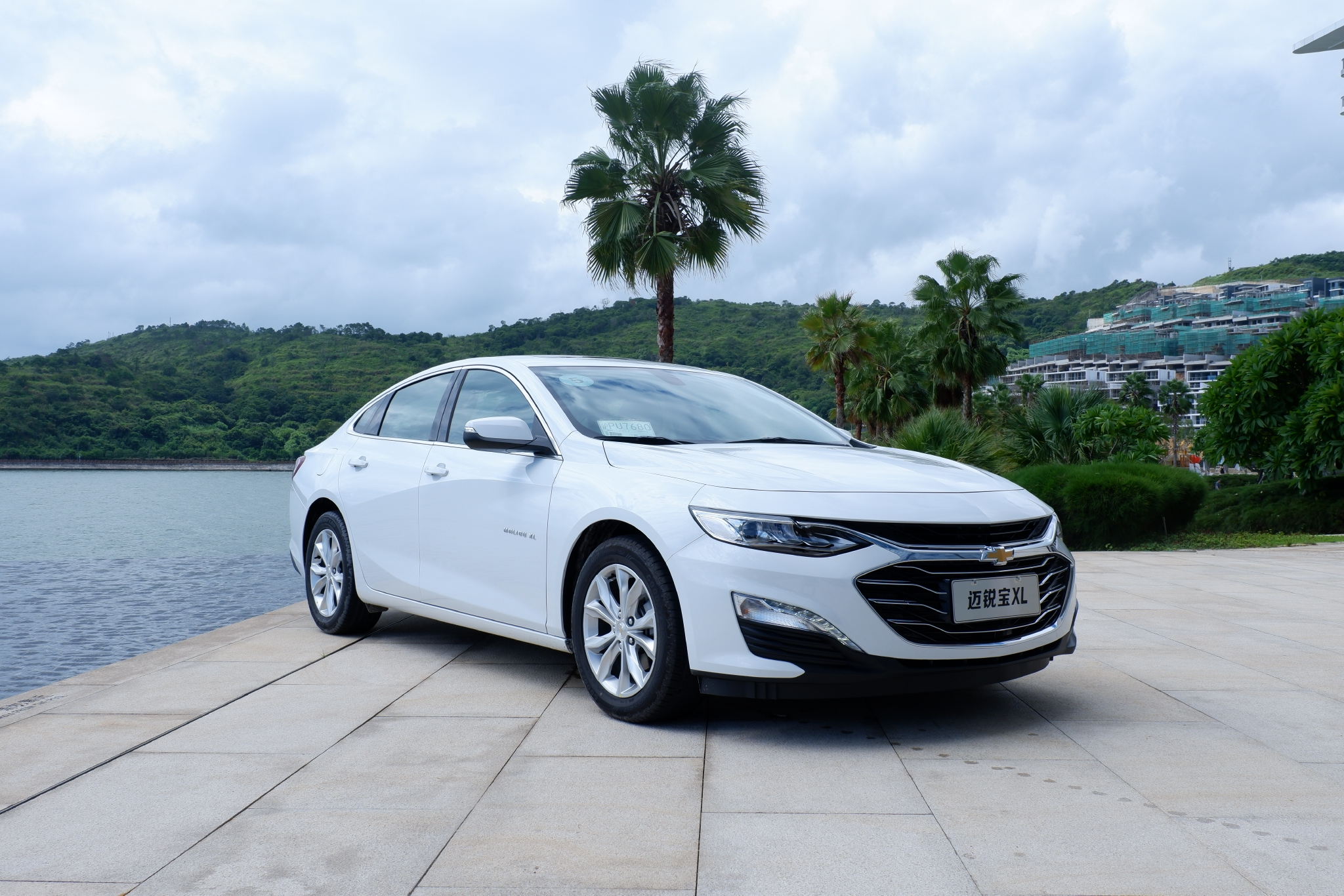 别硬着头皮上“34C”！推荐四款合资中型车，性价比超高