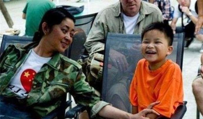 从汶川地震中走出来的小英雄林浩,曾发誓考清华,现在在做什么?__财经头条