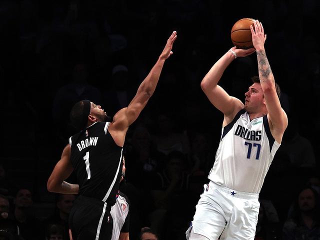 37 9 9,东契奇成绿叶!三分压哨绝杀,篮网旧将复仇老东家