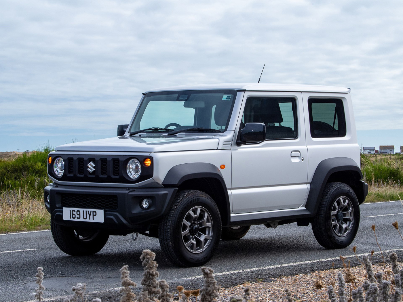 1.5l自吸4个挡,3.6米车长卖32.88万,"小g级"又来割韭菜了?|吉姆尼|坦