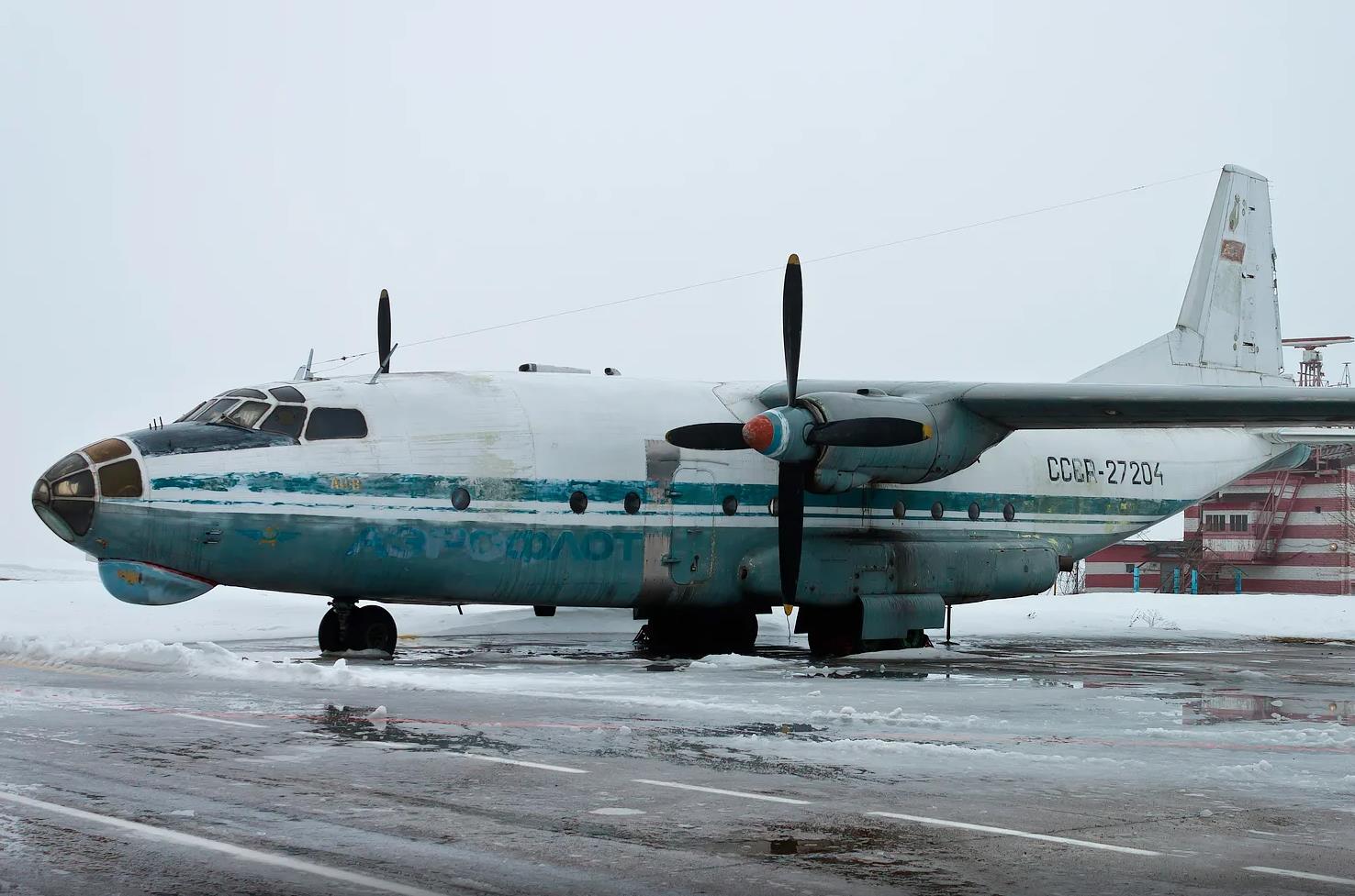 苏联安10系列客机,以安8为基础而研发,创下客运纪录!|客机|苏联|客运_