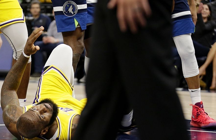 赛后开撕，詹姆斯点名威少，11％的三分＋不防守，对自己只字不提休闲区蓝鸢梦想 - Www.slyday.coM