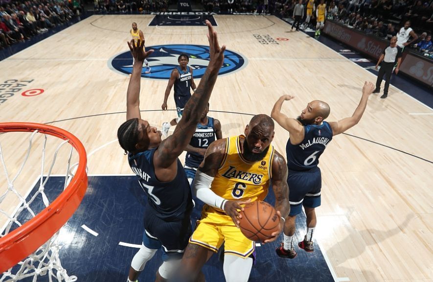 赛后开撕，詹姆斯点名威少，11％的三分＋不防守，对自己只字不提休闲区蓝鸢梦想 - Www.slyday.coM