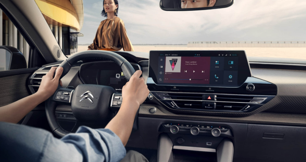 别硬着头皮上“34C”！推荐四款合资中型车，性价比超高