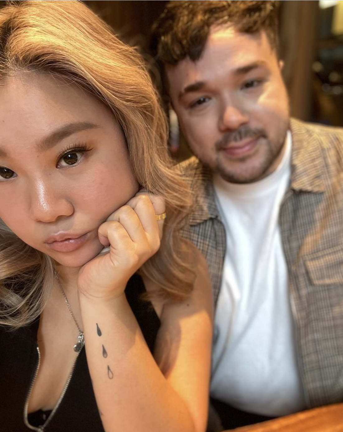 郑欣宜减肥成功后新恋情曝光男方为花店老板两人通过养狗结缘