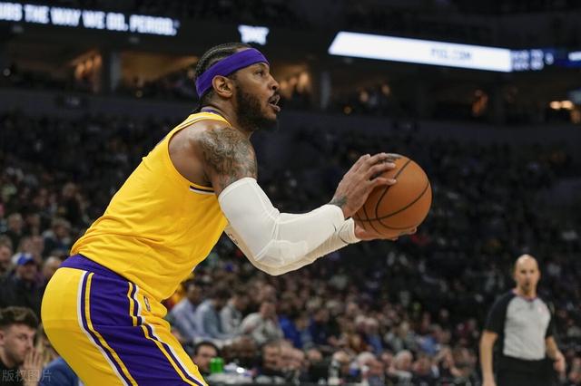 全场落后！詹姆斯三分8中1，威少15分，湖人20分惨败，唐斯30+8休闲区蓝鸢梦想 - Www.slyday.coM