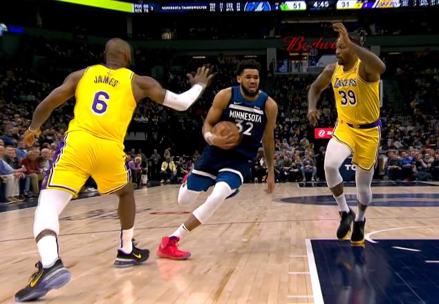 湖人三分21中2落后21分，詹姆斯12投仅8分，森林狼状元单节20分休闲区蓝鸢梦想 - Www.slyday.coM