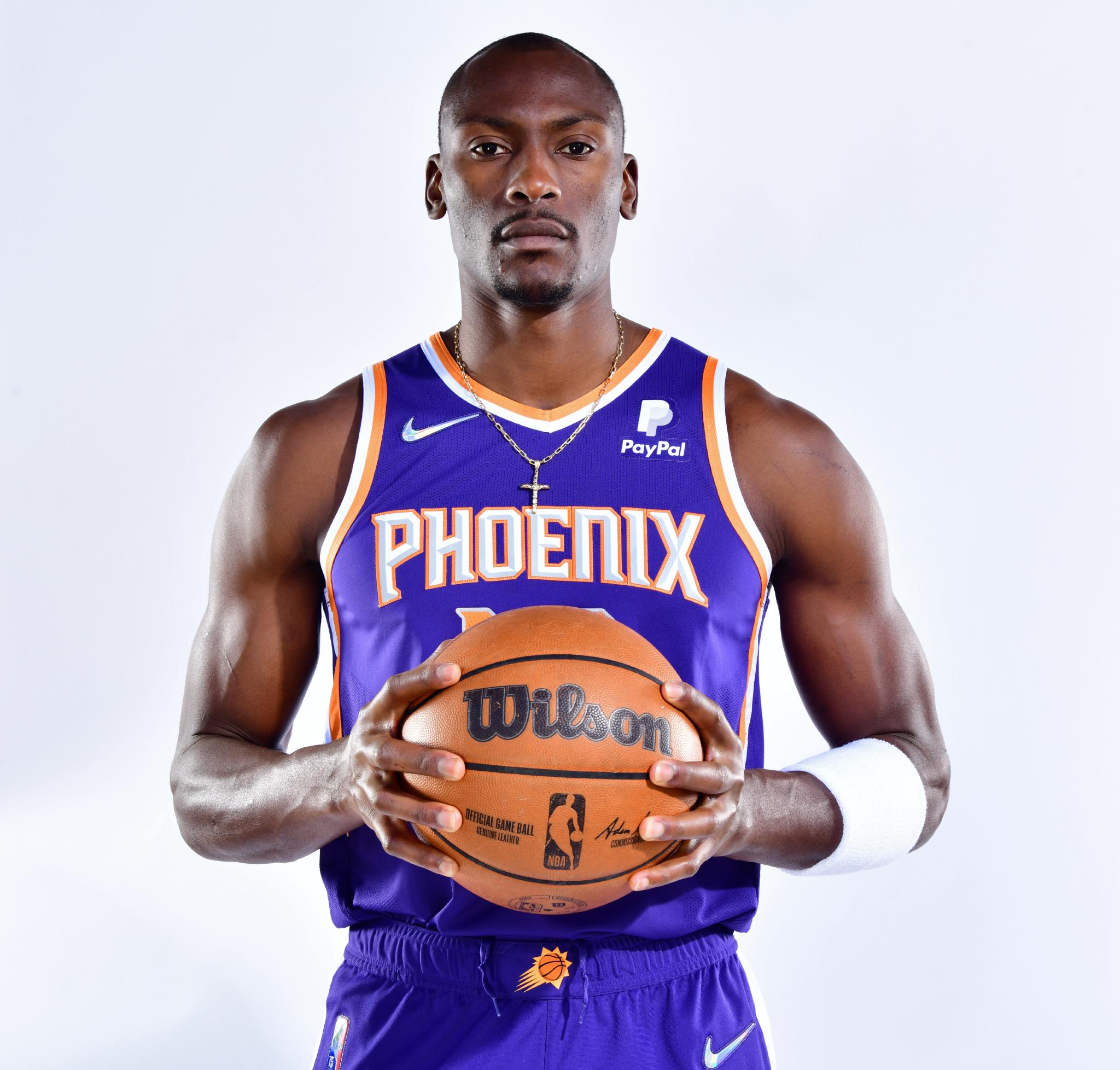 比永博捐出一年薪水为刚果建医院:十年慈善,实现对父亲承诺|比永博_新