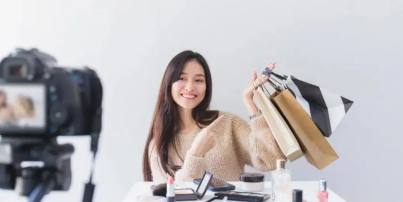 从“土坑酸菜”到“虚拟老公”,这届315毁了多少宅男的美梦?休闲区蓝鸢梦想 - Www.slyday.coM