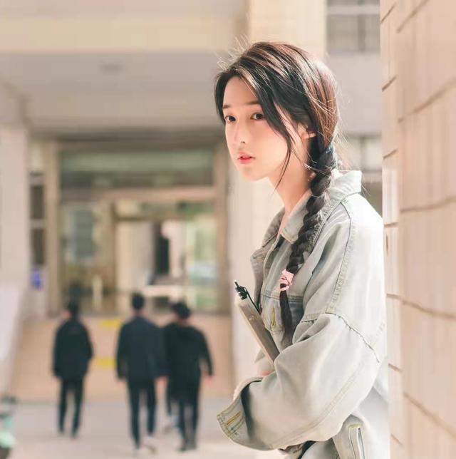 河南一美女校花火了清纯可爱美丽动人网友是初恋的感觉