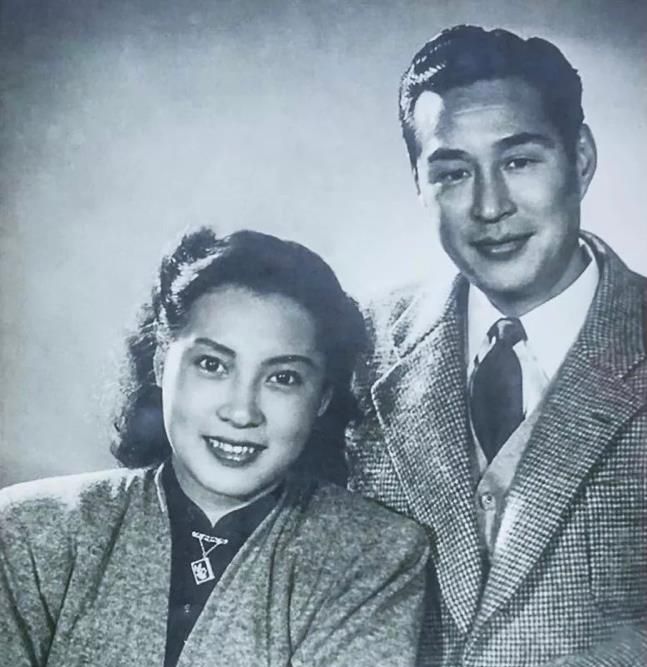 民国百姓追星也疯狂,不亚于当代人,当时明星事迹便是很好的证明休闲区蓝鸢梦想 - Www.slyday.coM 民国百姓追星也疯狂,不亚于当代人,当时明星事迹便是很好的证明休闲区蓝鸢梦想 - Www.slyday.coM