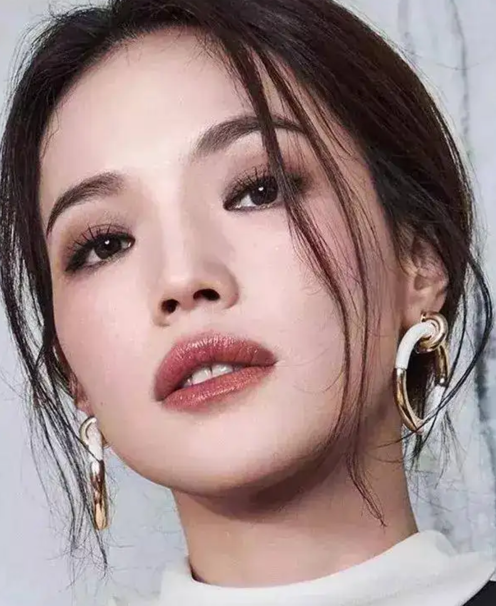 嘴唇薄很显老从陈冠希到热巴他们颜值暴跌的原因找到了