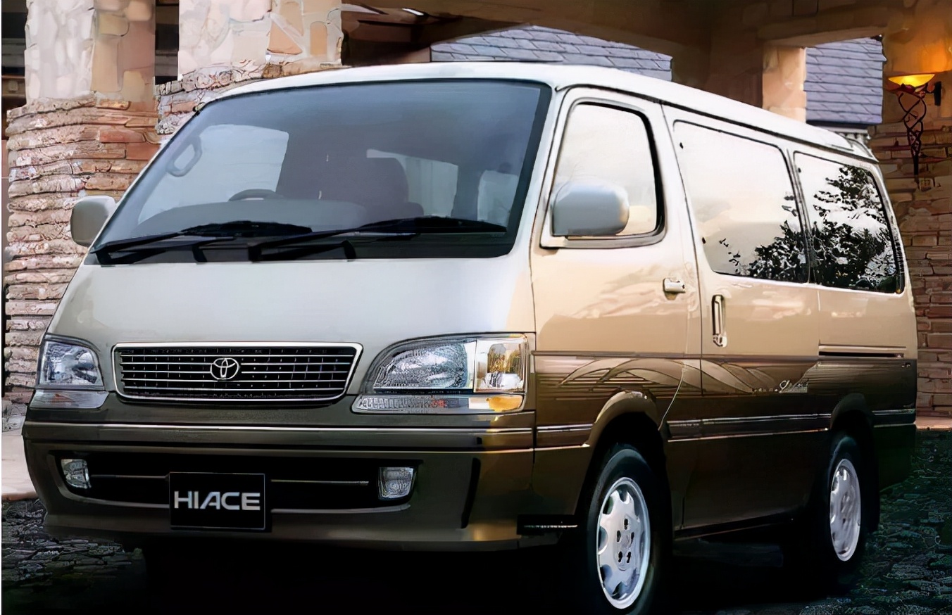 超跑也怕的面包车移植v12的丰田海狮真正能装又能跑