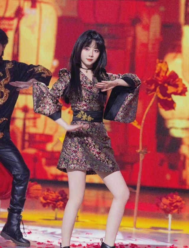 王牌对王牌第七季播出引发观众疯狂吐槽质问谭松韵镜头去哪