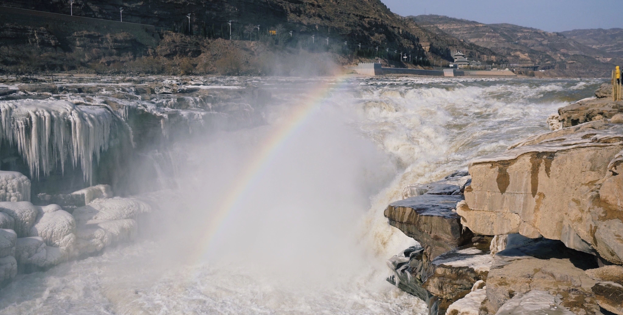 中国最美的4大瀑布壶口瀑布已进入桃花汛但它的气势并非第一