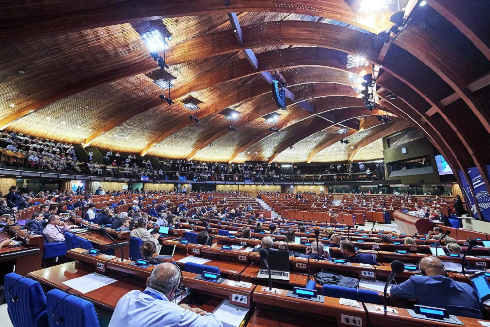 泽连斯基缺席欧洲大会,乌克兰称“出了意外”,到底发生什么?休闲区蓝鸢梦想 - Www.slyday.coM 泽连斯基缺席欧洲大会,乌克兰称“出了意外”,到底发生什么?休闲区蓝鸢梦想 - Www.slyday.coM