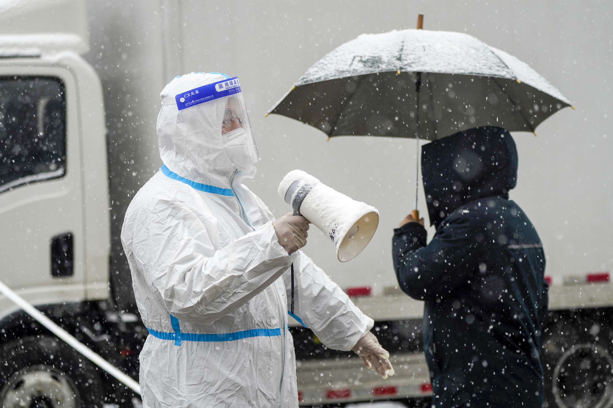 雪中核酸检测辛苦了大白