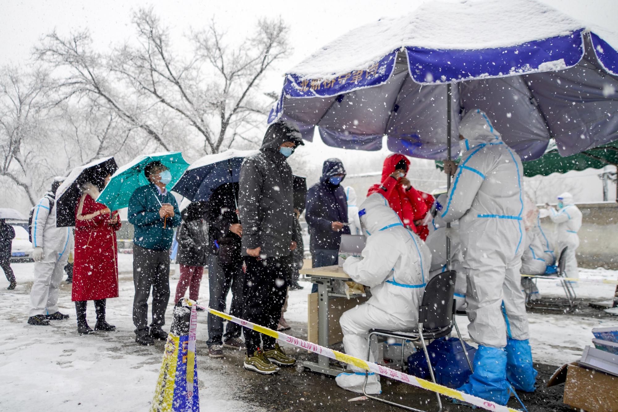 雪中核酸检测,辛苦了"大白"!