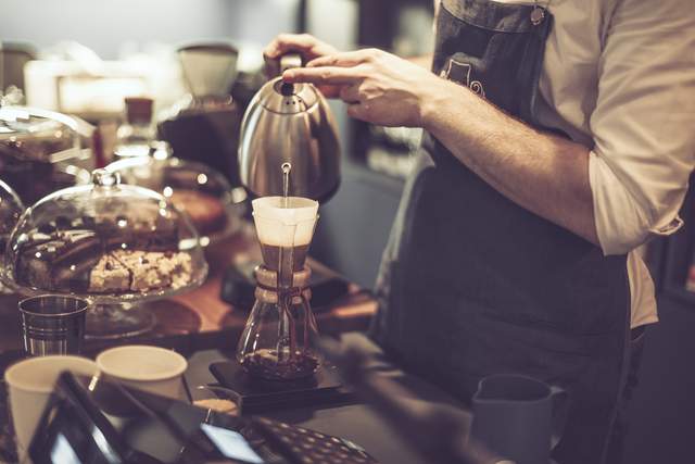 8000家咖啡馆混战上海滩：一边烧钱扩张，一边亏损倒闭休闲区蓝鸢梦想 - Www.slyday.coM