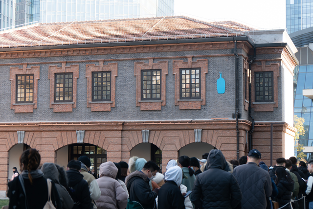 8000家咖啡馆混战上海滩：一边烧钱扩张，一边亏损倒闭休闲区蓝鸢梦想 - Www.slyday.coM